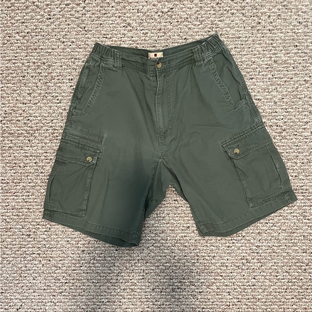 Vintage Woolrich Men’s Green Classic Cargo Shorts- Size 34